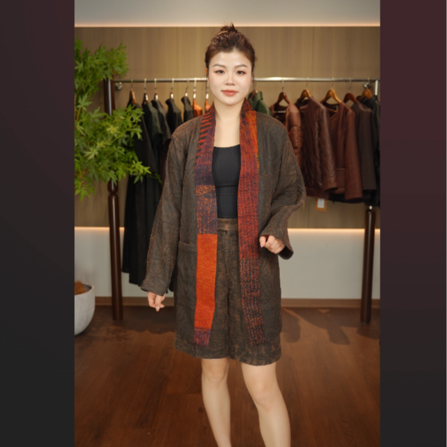 莨木与纱-香云纱柞蚕丝设计师领口拼接百家布中长款风衣（70姆米）