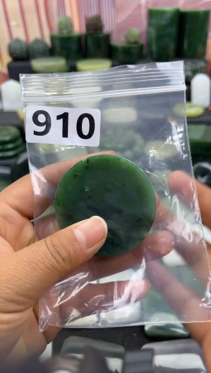 未镶嵌和田玉珠宝半成品镯芯