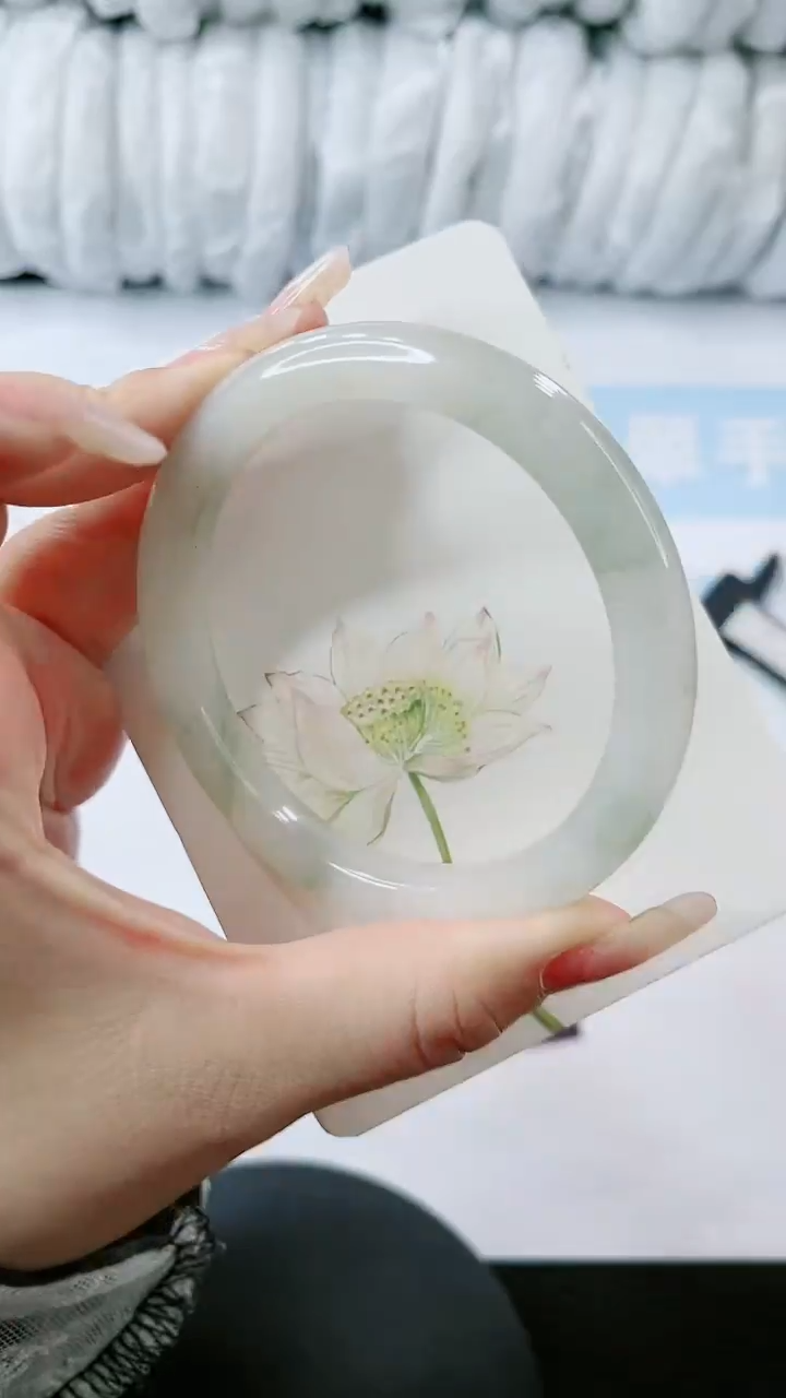 【闪购商品】石英质玉手镯未镶嵌 多样性发货V25