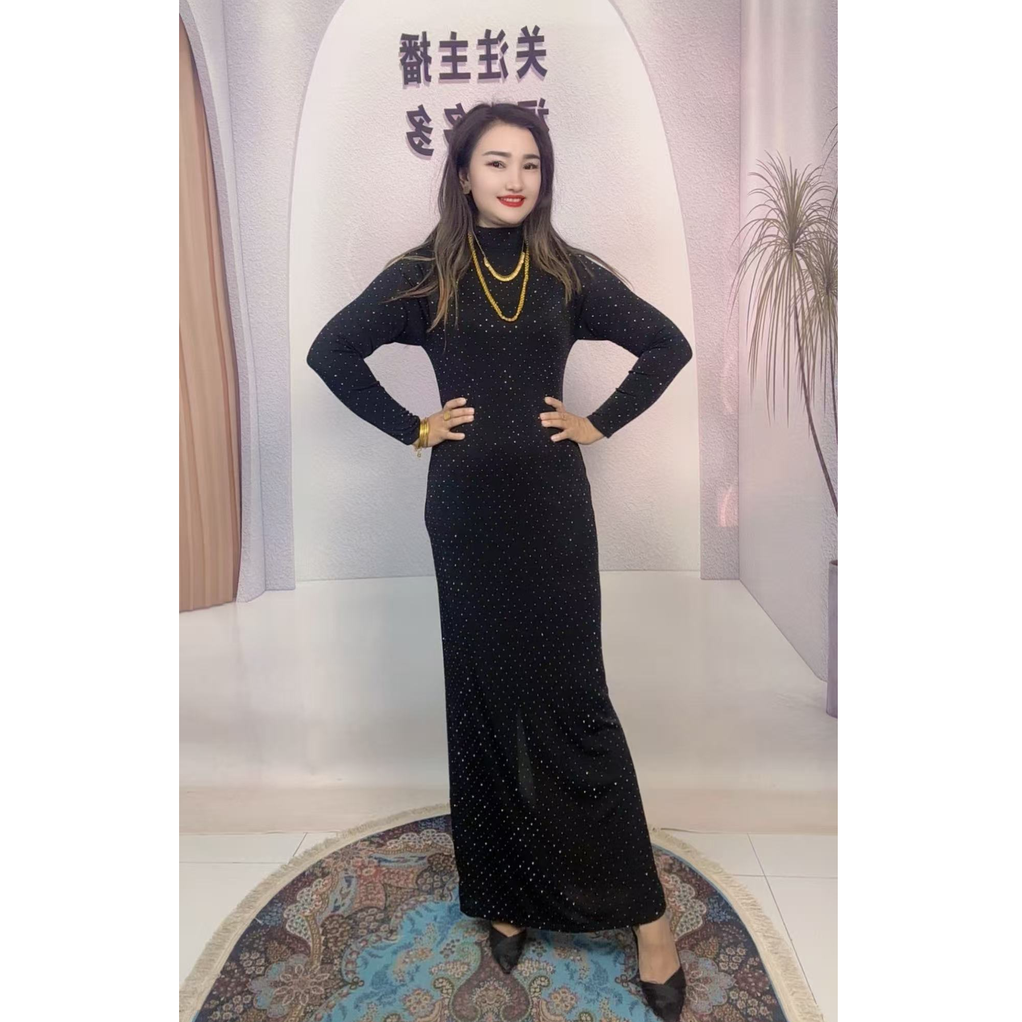  2025年新款 ming  koz  连衣裙