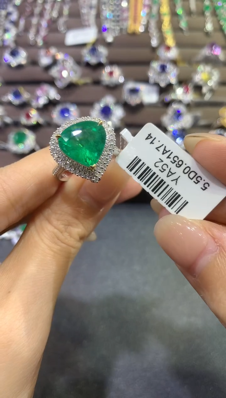 【闪购商品】祖母绿戒指18K金镶嵌a509       
