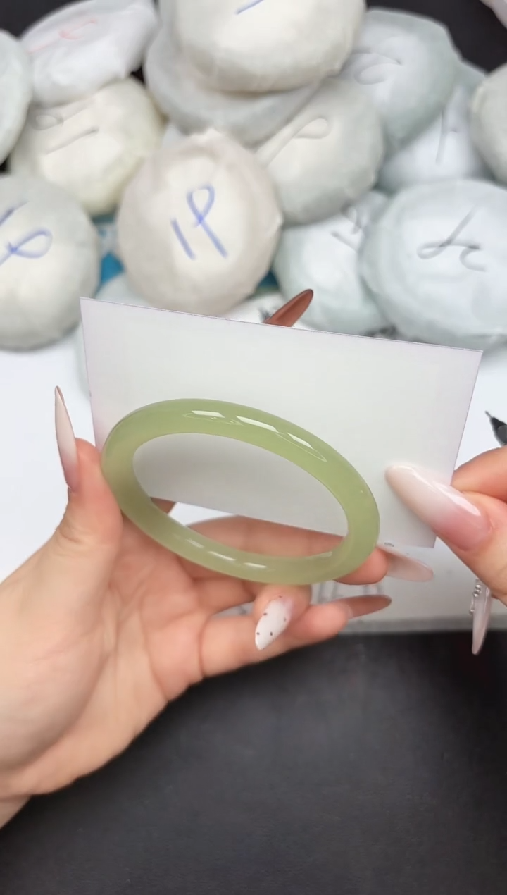 未镶嵌手镯石英质玉A272/59.3