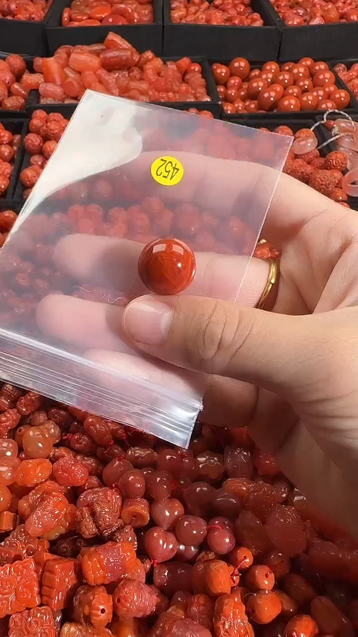 颈饰未镶嵌南红玛瑙1