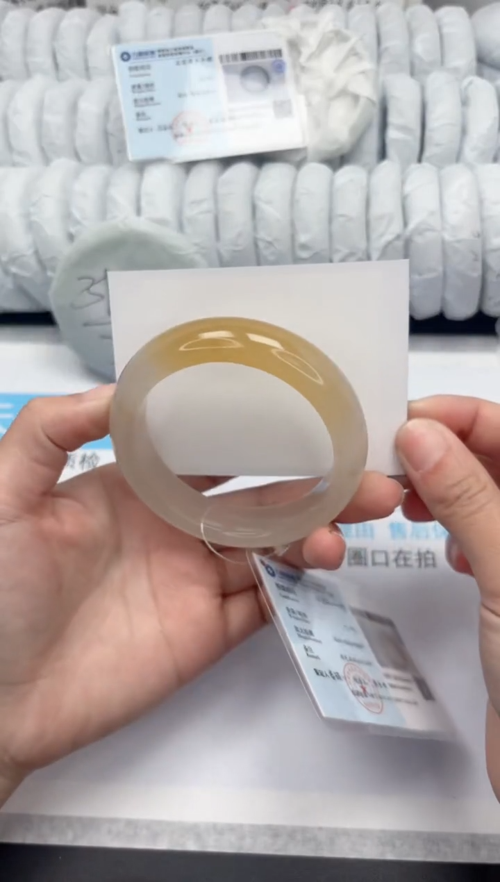 【闪购商品】石英质玉手镯未镶嵌130-58.8