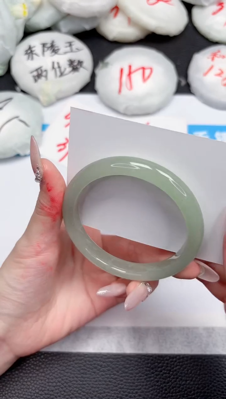 【闪购商品】石英质玉手镯未镶嵌257-59