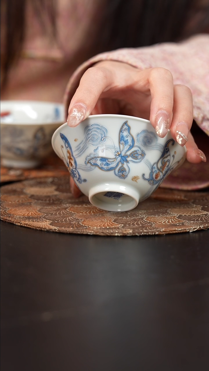 【闪购商品】杯屹朴堂釉里红蝴蝶