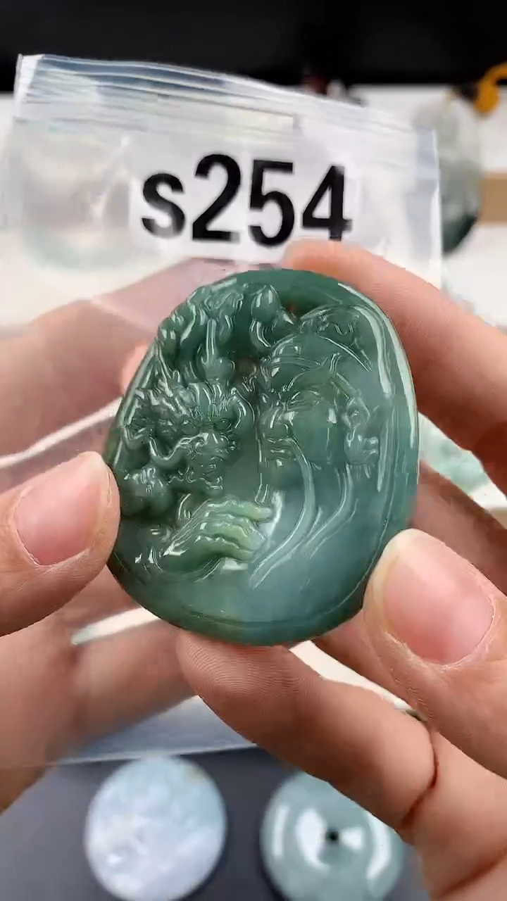 颈饰未镶嵌翡翠天然翡翠吊坠挂件