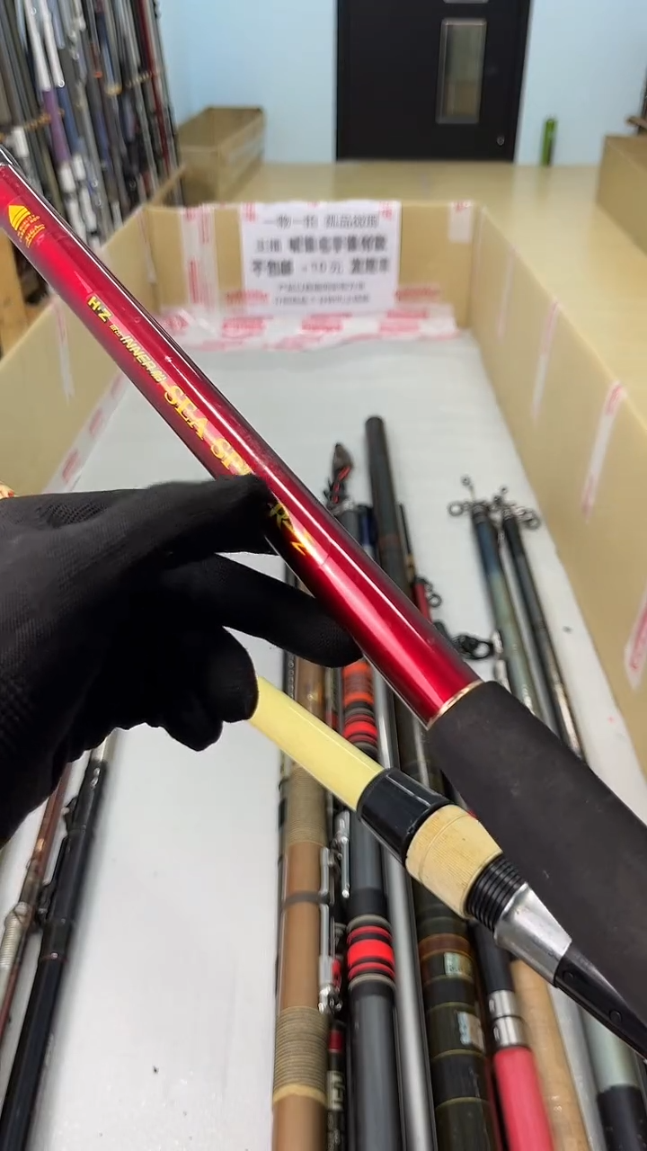 冯**。孤品微瑕，以直播间为准，加10元发顺丰。