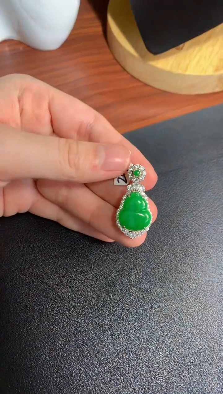 【闪购商品】翡翠颈饰银S925镶嵌翡翠