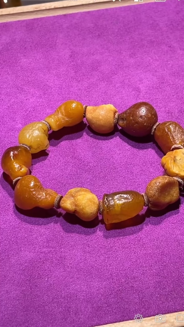 【闪购商品】定制蜜蜡WR特色原籽手串22g