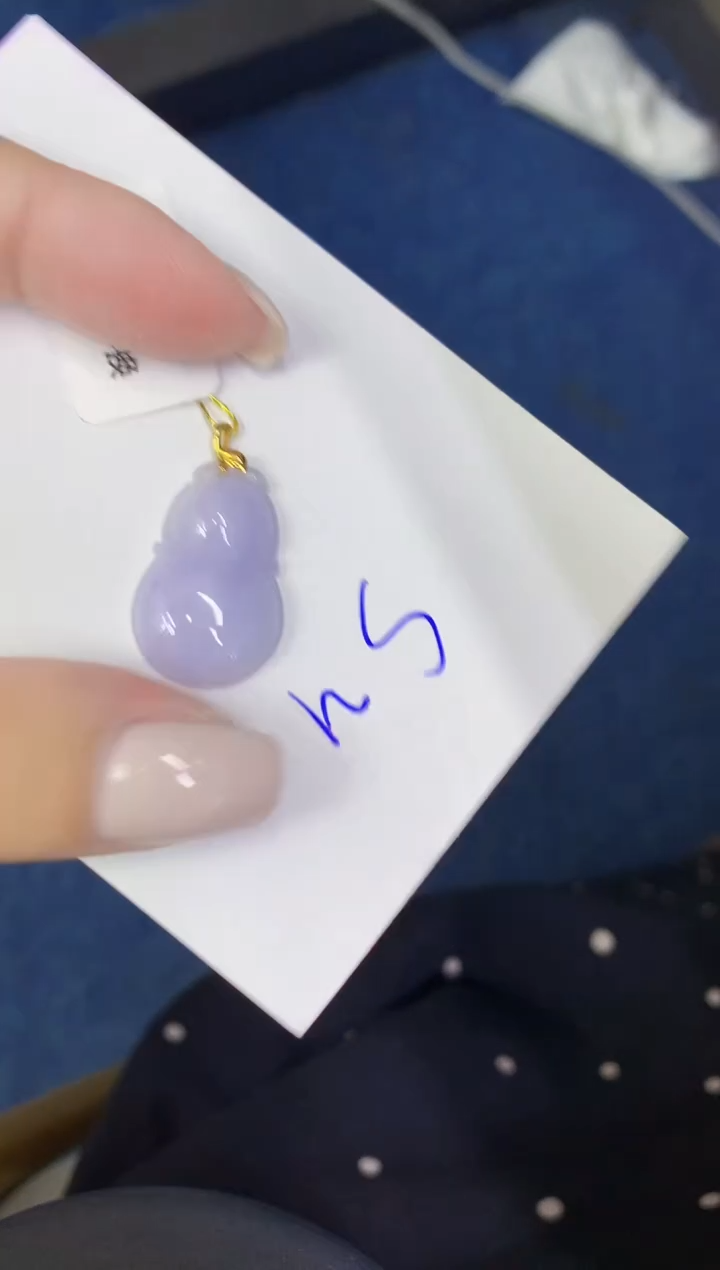颈饰18K金镶嵌翡翠缅甸天然翡翠A货