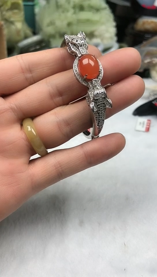 【闪购商品】水晶手镯银S925镶嵌手镯