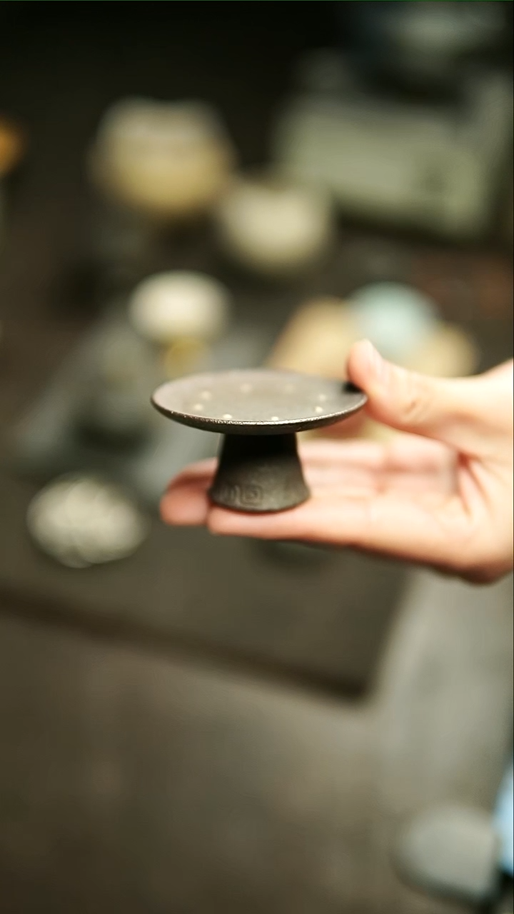 【闪购商品】欧阳文俊陶泥高古盖置