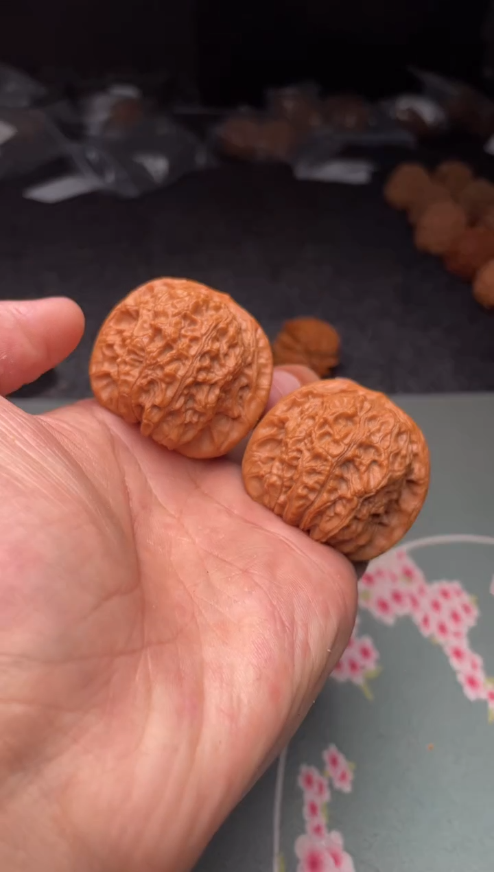 把件文玩核桃a105  血麒麟 41尺