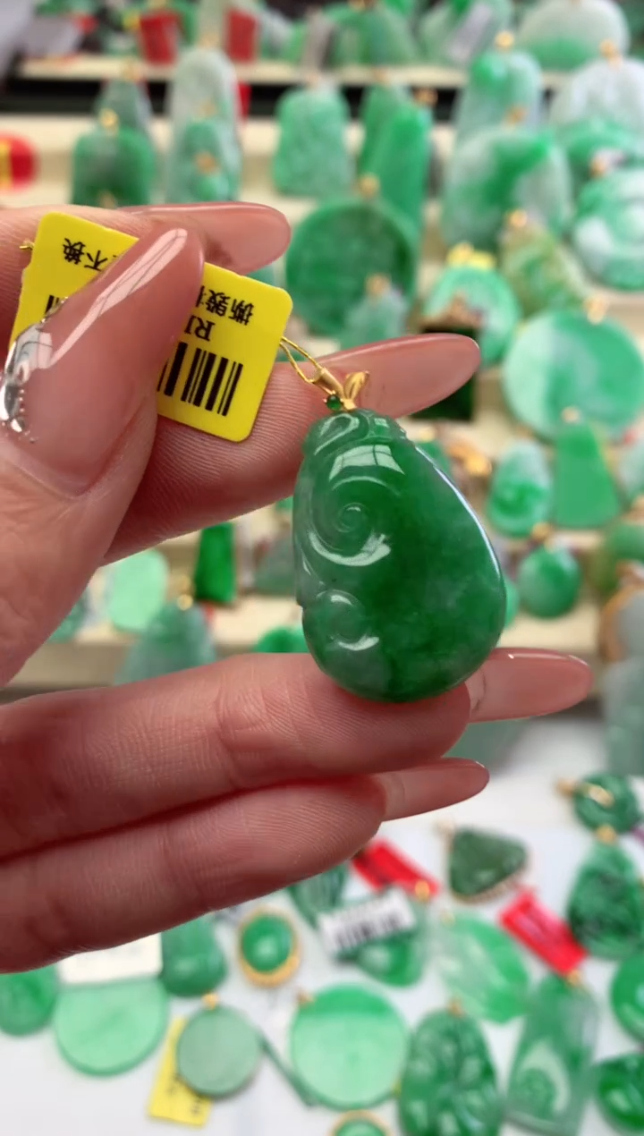 【闪购商品】翡翠吊坠(不含链)18K金镶嵌挂件
