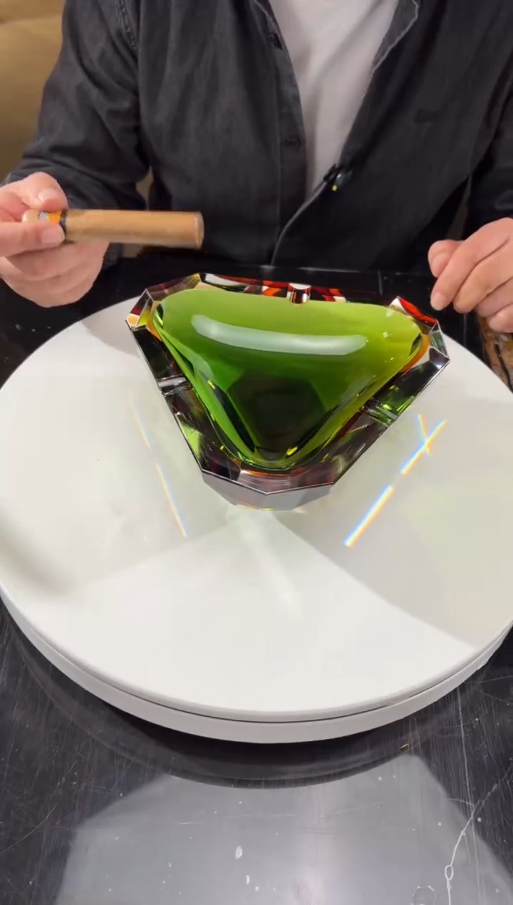 摆件璨石美学CS0101004-1祖母绿琥珀金刻面雪茄缸