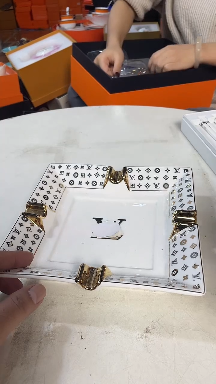 杯鸿辉家品牌瓷器，京东包邮！