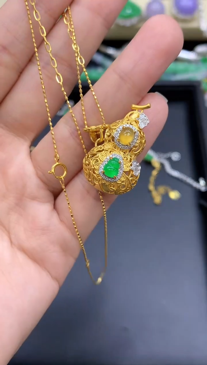 颈饰18K金镶嵌翡翠621-中国好珍宝