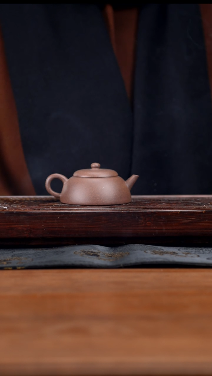 【闪购商品】紫砂茶壶110cc手工原矿紫泥半月8