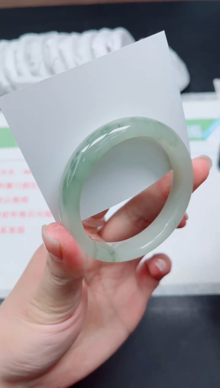 【闪购商品】石英质玉手镯未镶嵌676-52.5