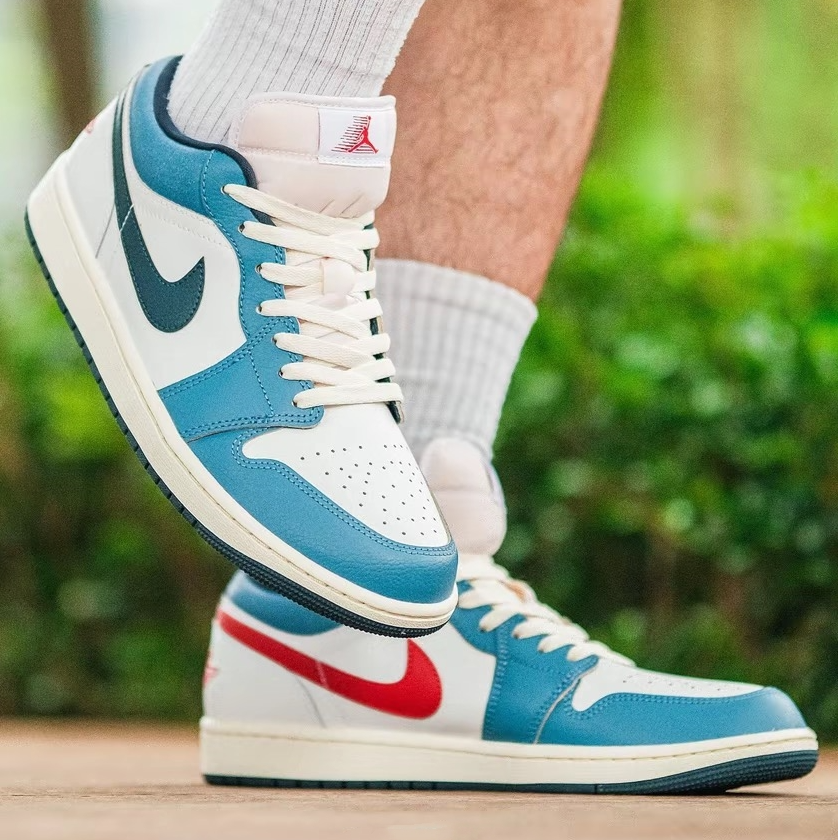 NIKE/耐克男鞋AIR JORDAN 1 AJ1 海军蓝色低帮运动板鞋HM3711-144