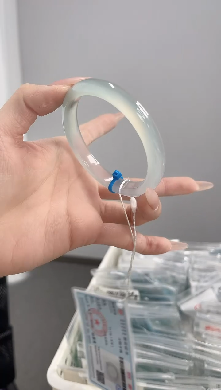 【闪购商品】玛瑙/玉髓手镯未镶嵌58-59圈口