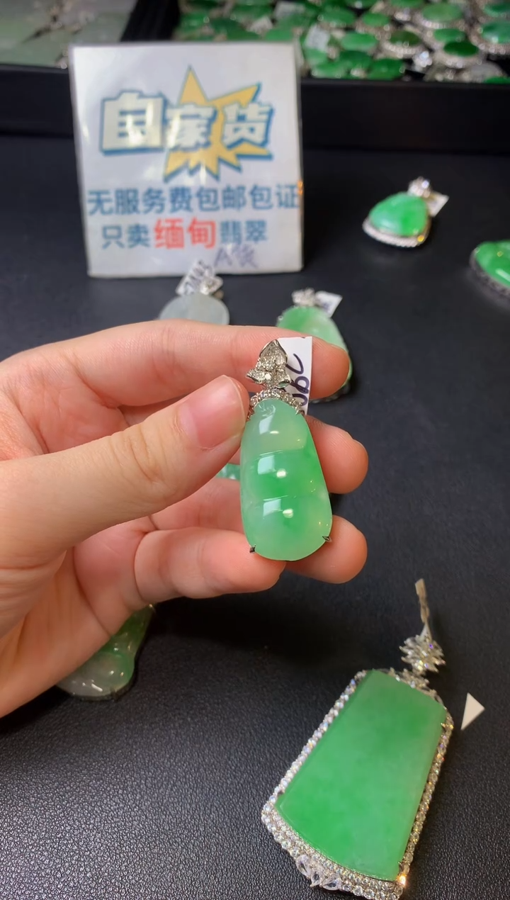 颈饰银S925镶嵌翡翠翡翠