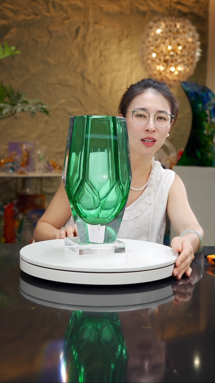 瓷片福利湖水绿切面花瓶