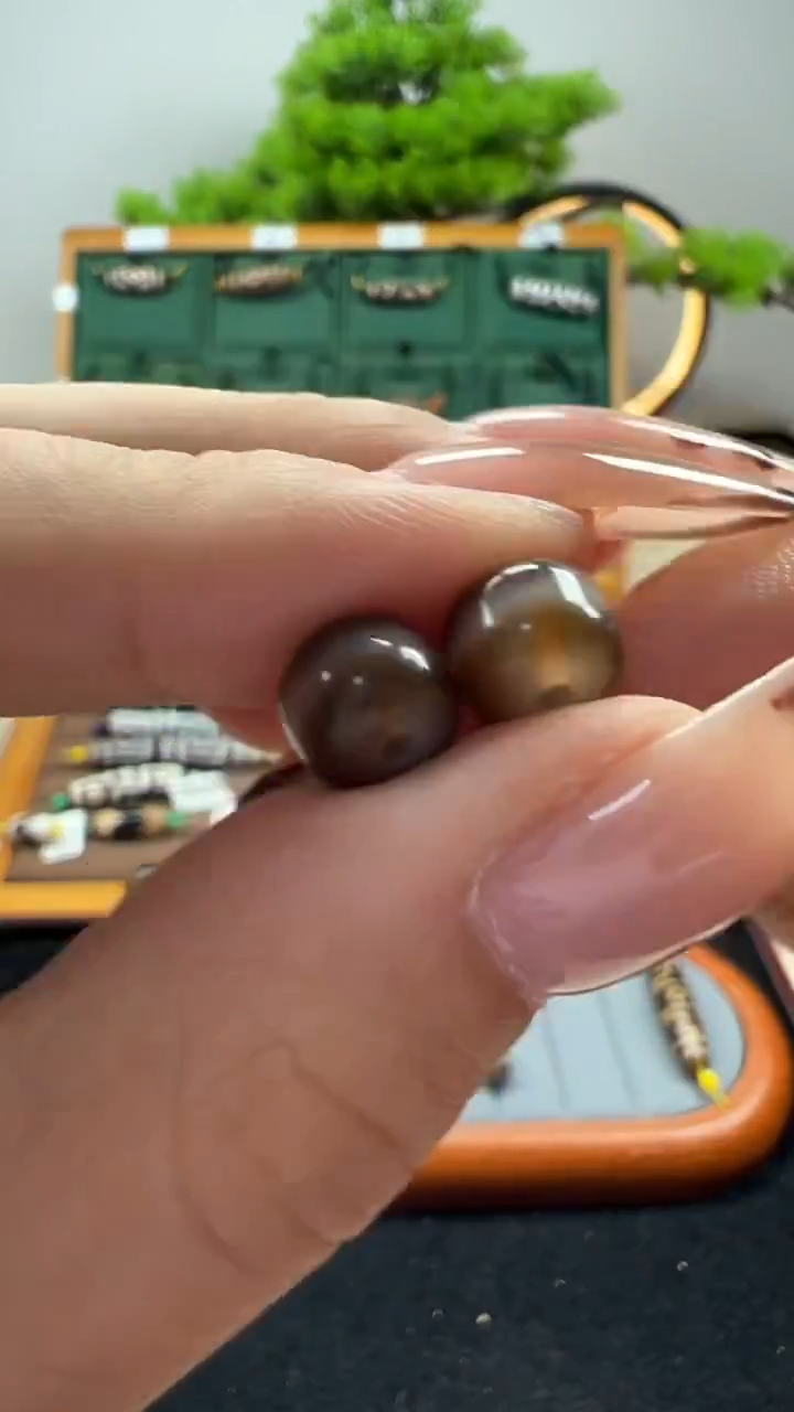 玛瑙/玉髓（覆膜）颈饰未镶嵌22.（微瑕）