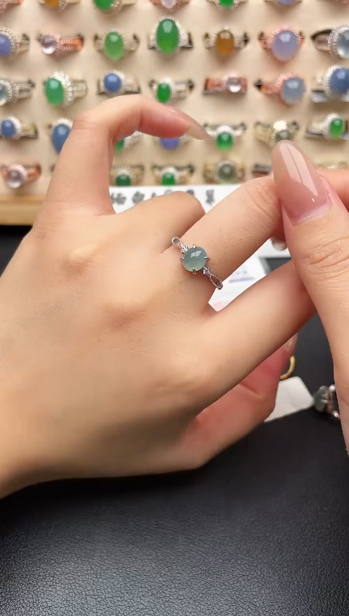 未镶嵌戒指翡翠一物一证一礼盒