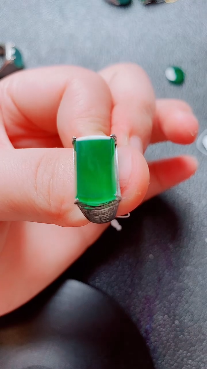 翡翠戒指银S925镶嵌翡翠