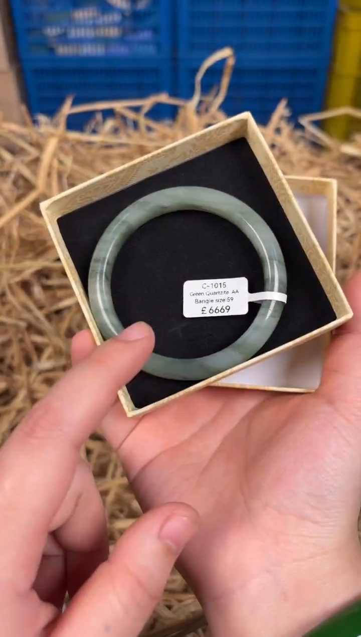 未镶嵌手镯石英质玉C1015