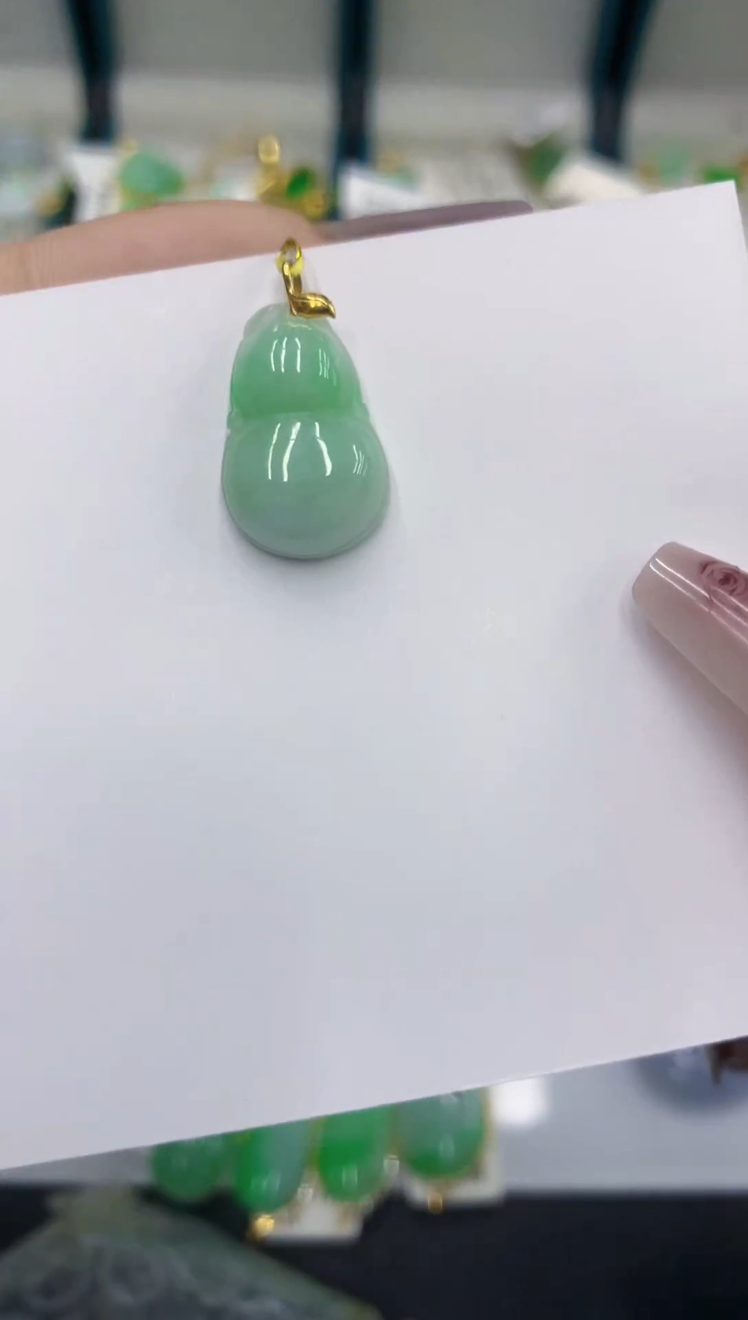 颈饰18K金镶嵌翡翠11111