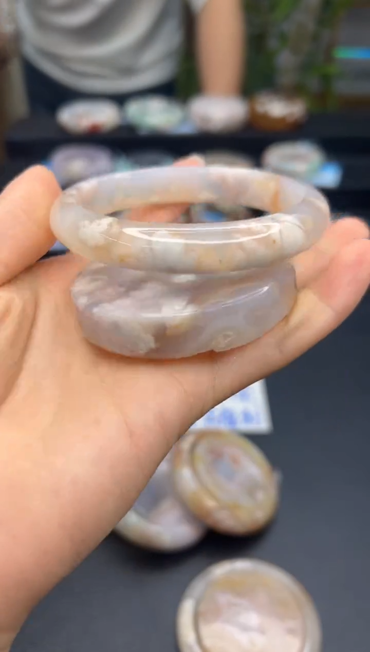 【闪购商品】石英质玉手镯未镶嵌A1207(59圈赠送镯心)