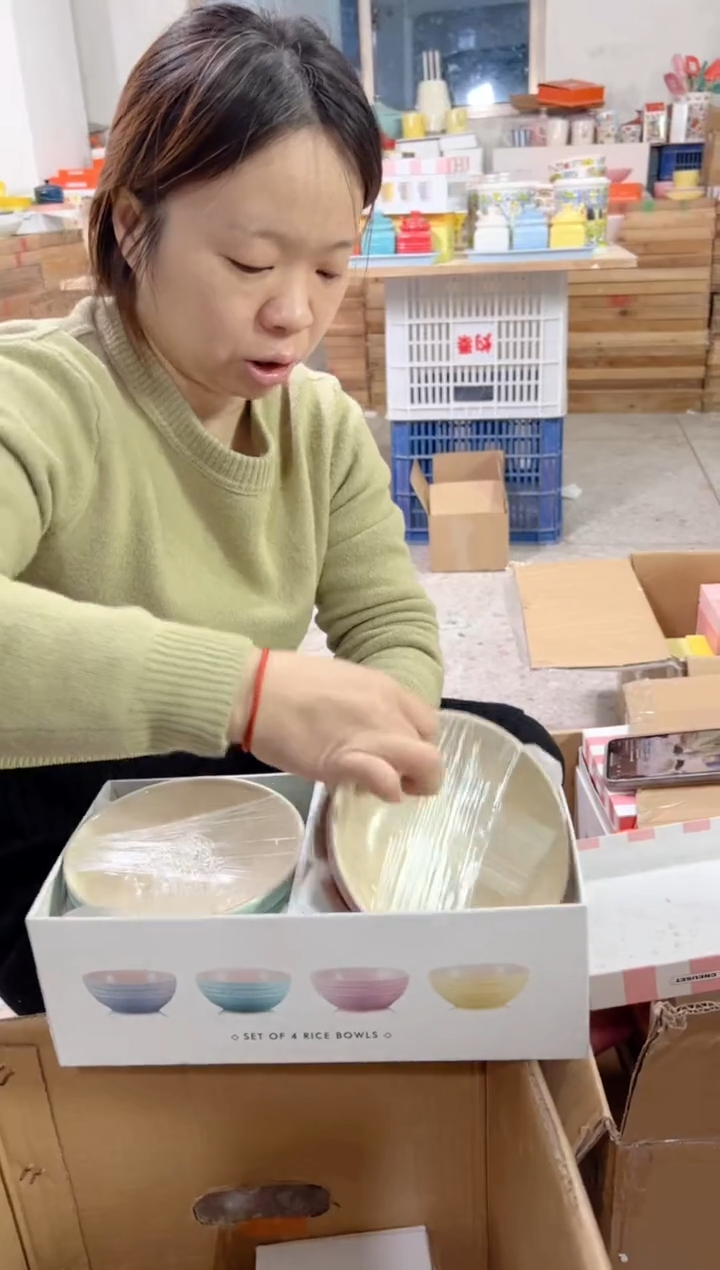 【闪购商品】碟13.5CM饭冰淇淋四色的套装