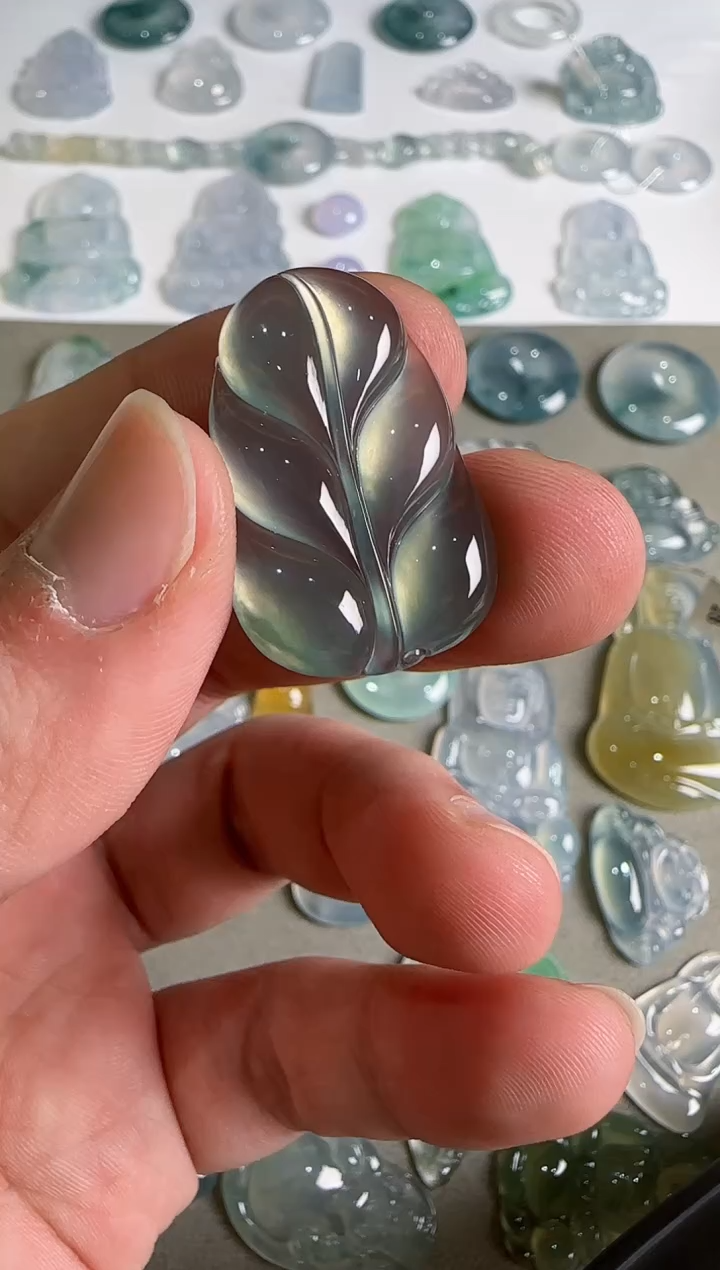 吊坠(不含链)未镶嵌翡翠.