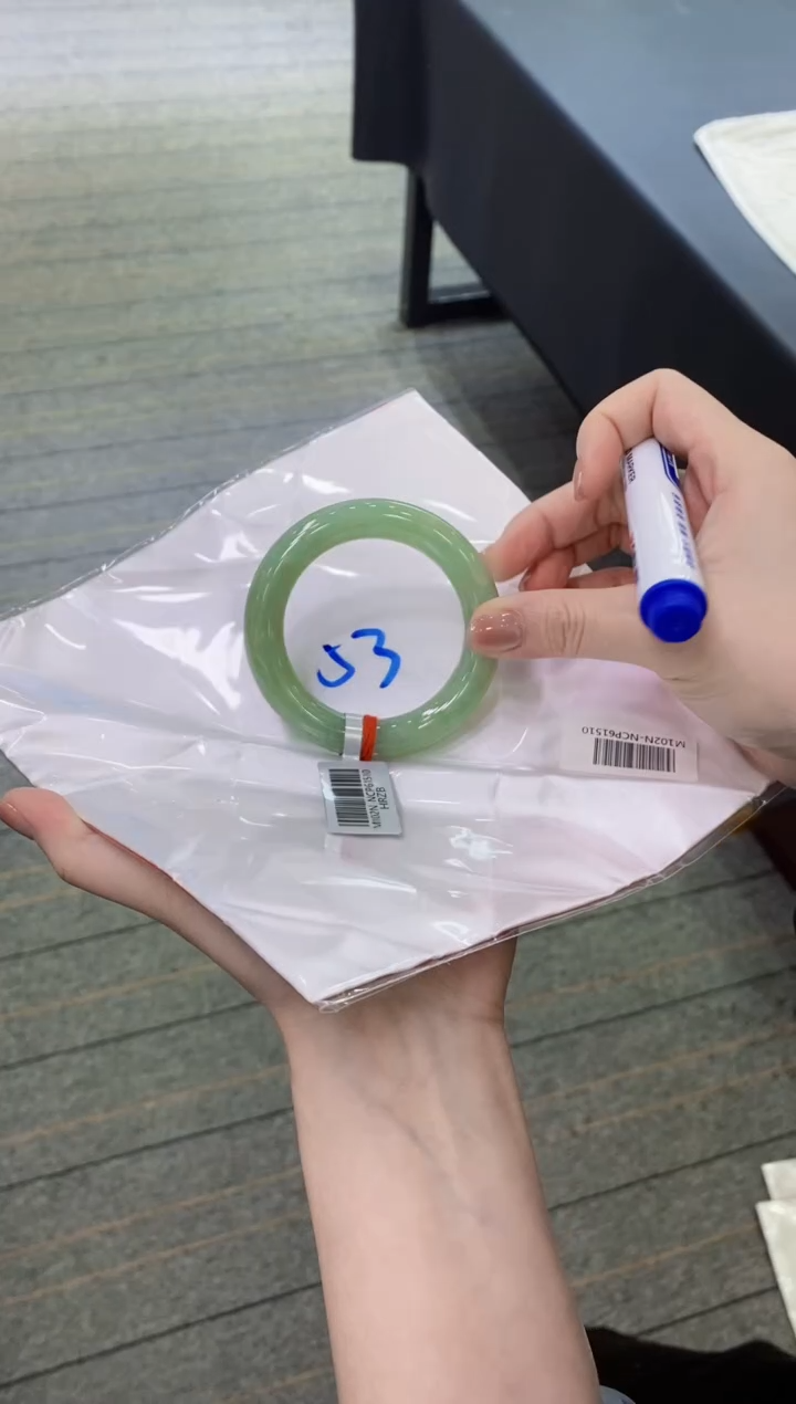 【闪购商品】翡翠手镯未镶嵌111111111111