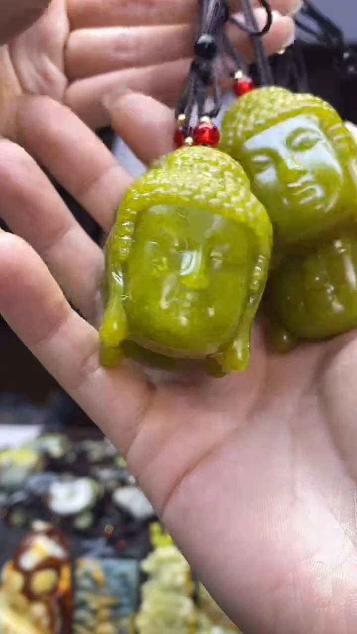 未镶嵌岫玉挂件多样性发货发其中一件