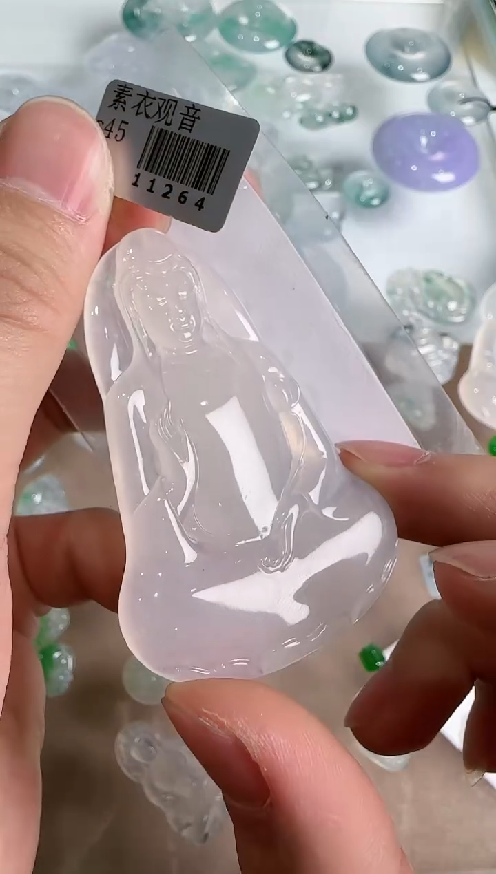 【闪购商品】翡翠吊坠(不含链)未镶嵌··