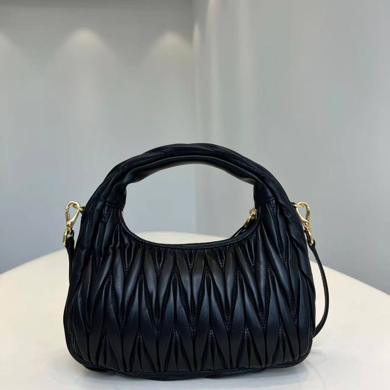 laoli 3号店 手腕褶皱 女包