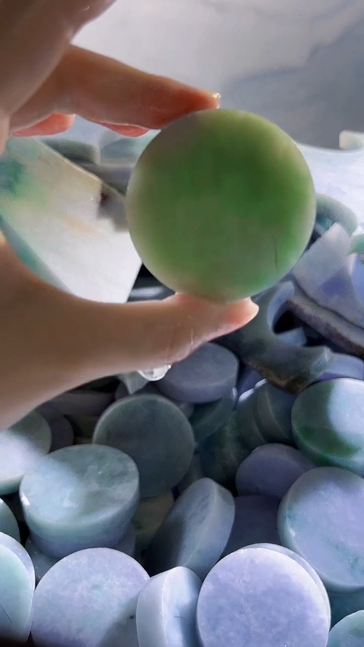 翡翠裸石缅甸翡翠A货俄2090