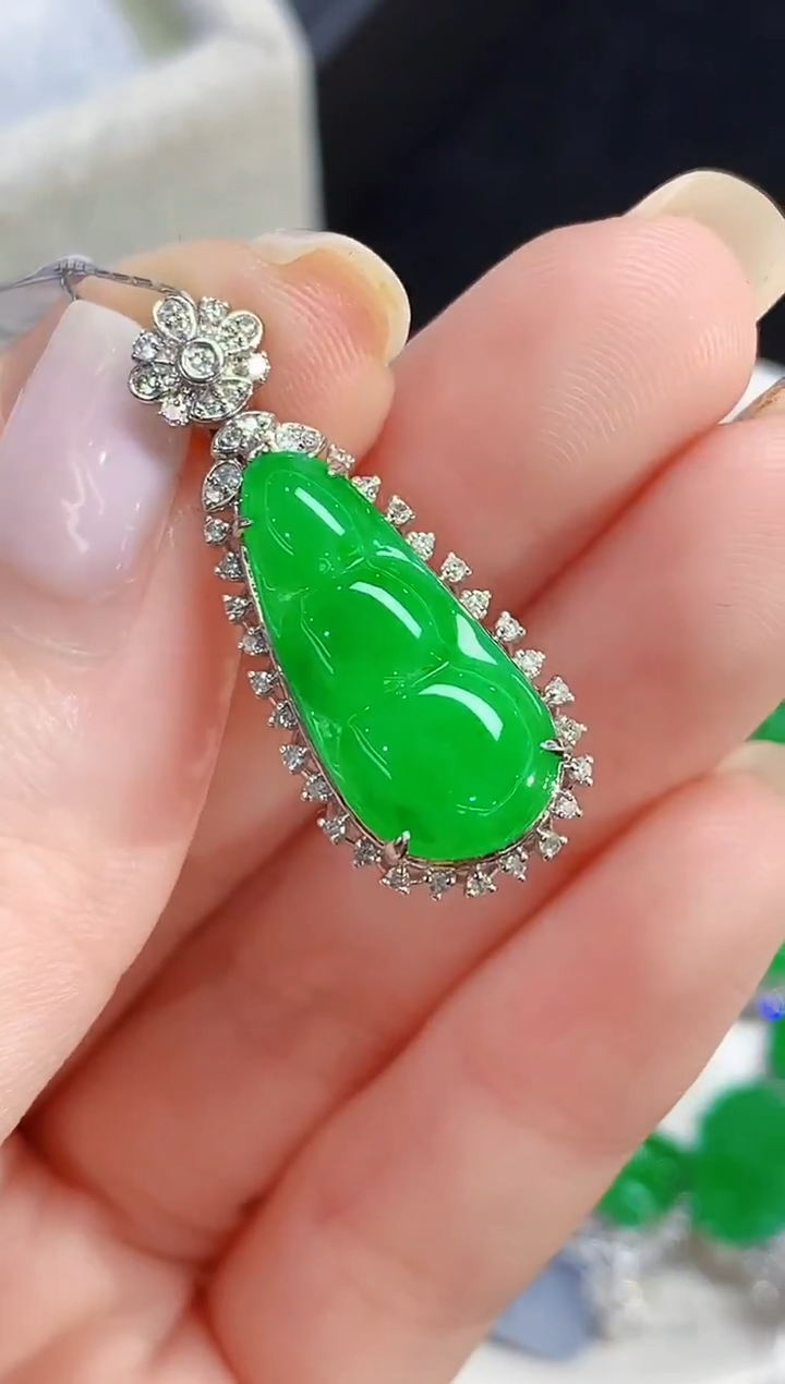 吊坠(不含链)18K金镶嵌翡翠LSR