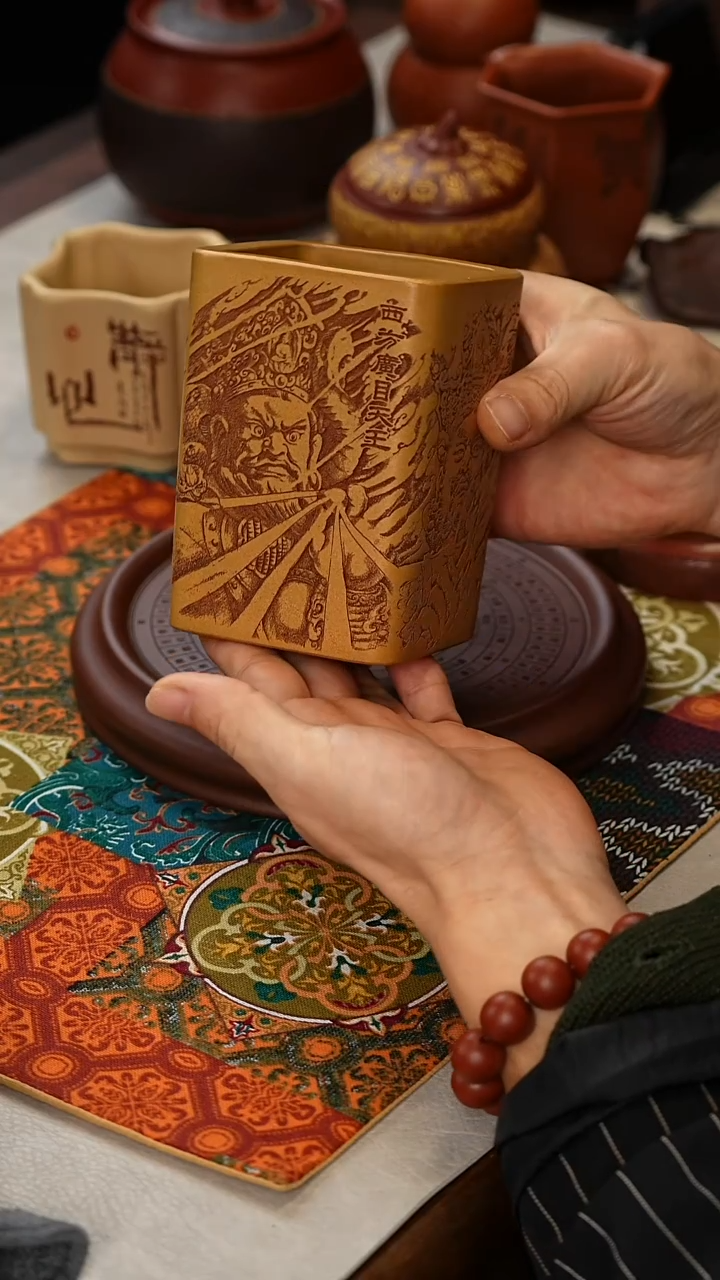 茶杯紫砂宽堂紫砂 黄金段笔筒