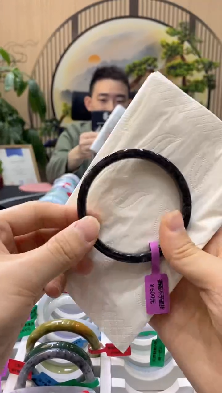 【闪购商品】翡翠手镯未镶嵌000009022