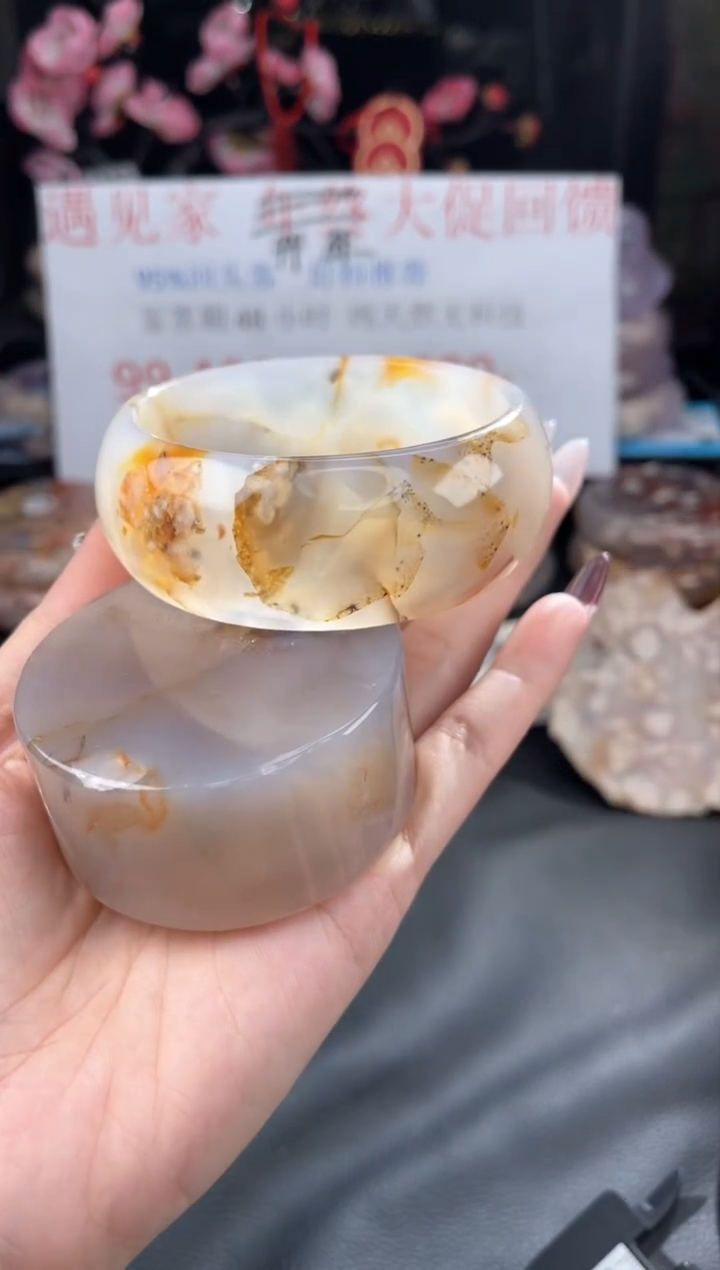 【闪购商品】石英质玉手镯未镶嵌64