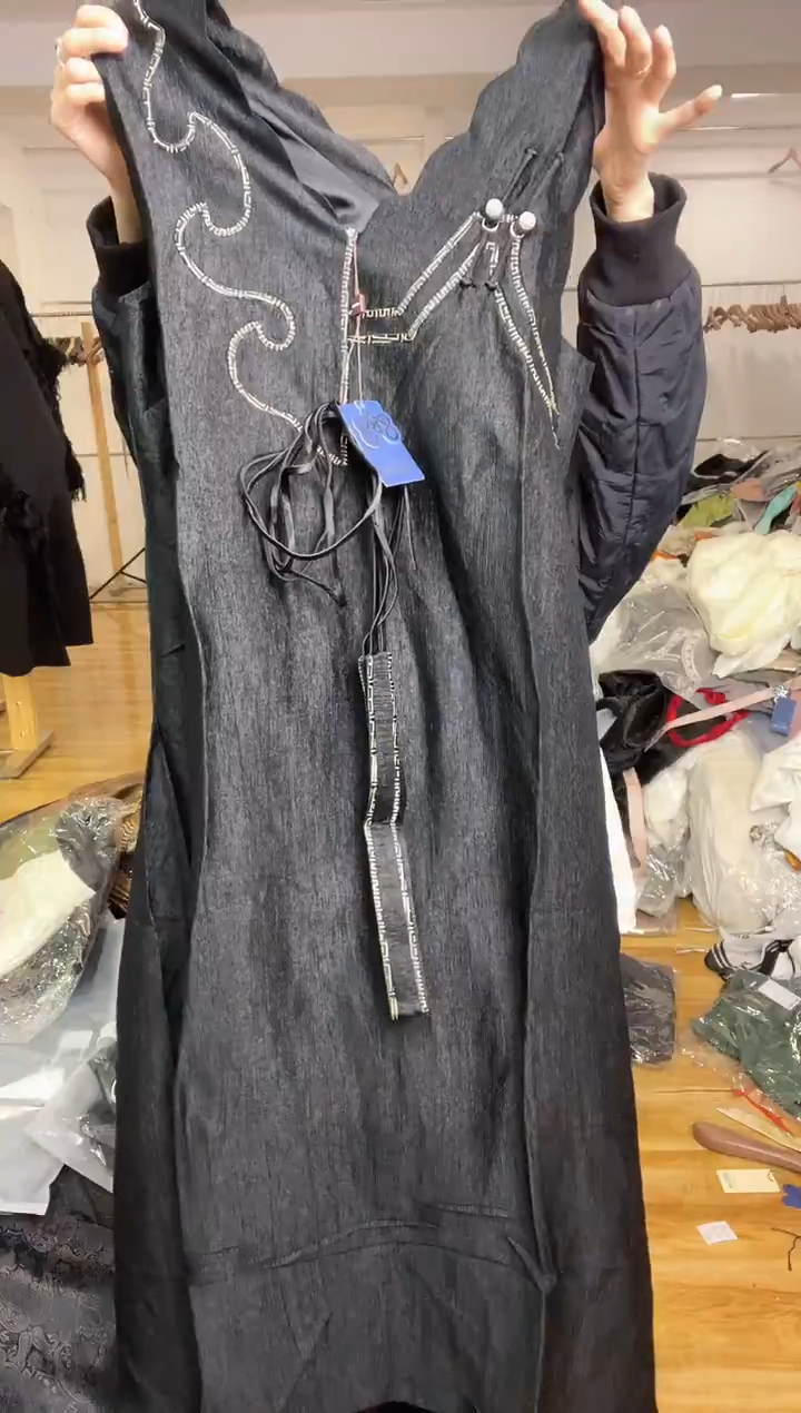 吊带裙      M码      130斤