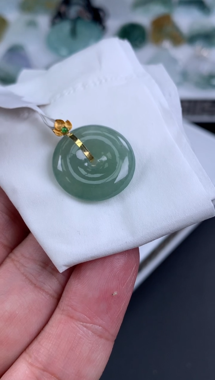 【闪购商品】翡翠颈饰18K金镶嵌翡翠