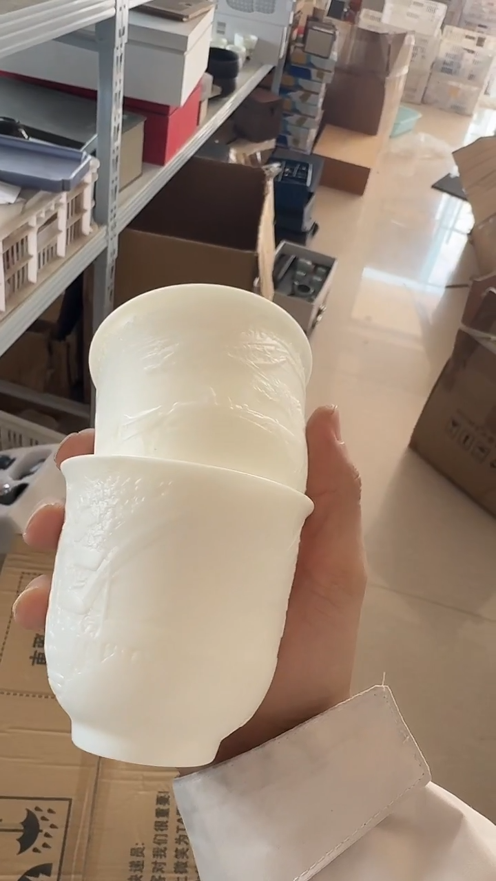 杯无运费险有瑕疵的摄影的产品有使用过的痕迹有点脏介意勿拍