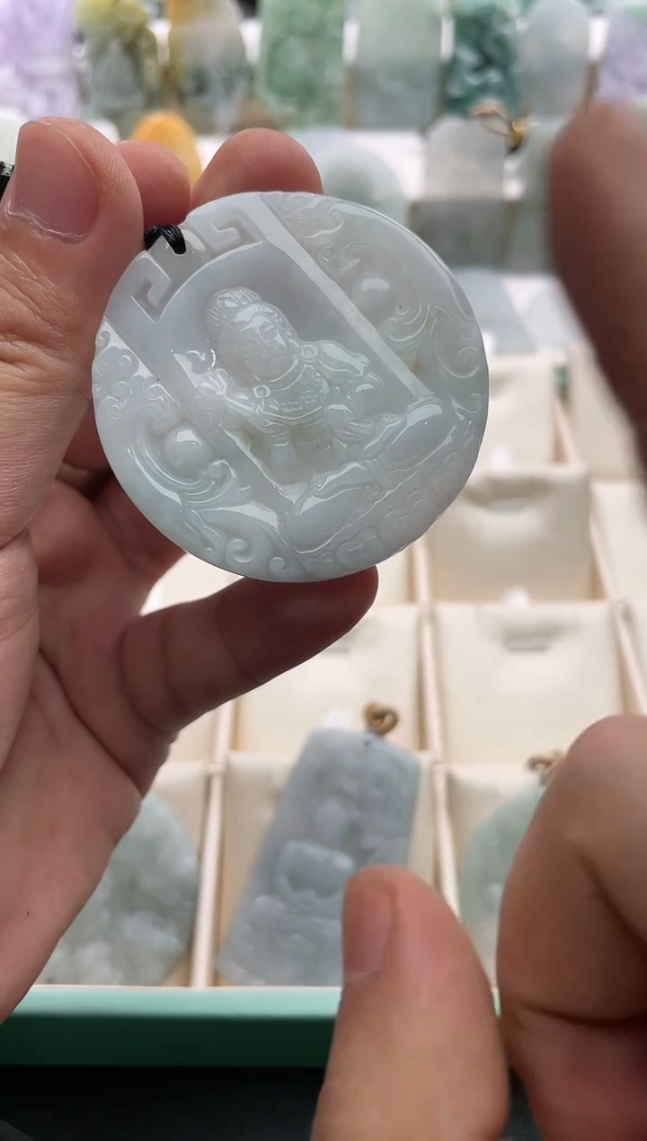 【闪购商品】翡翠颈饰未镶嵌..../2/13/ 104