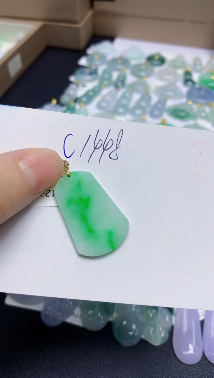 颈饰18K金镶嵌翡翠天然缅甸翡翠A货翡翠百元以上9元证书费自理